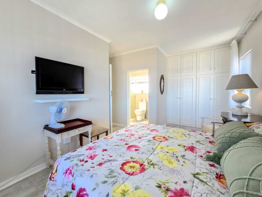4 Bedroom Property for Sale in Jongensfontein Western Cape